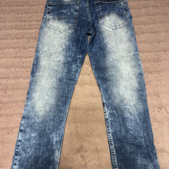 Jeans - Picture 2 of 3